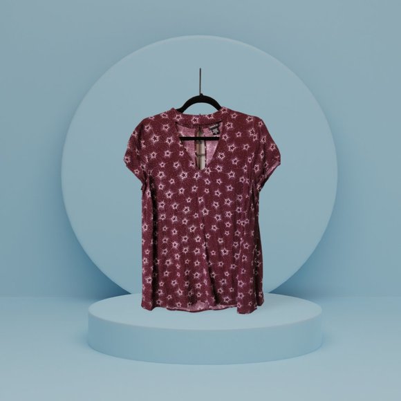 torrid Tops - Torrid Burgundy Star Print Choker Top - Galaxy Chic in Size 00 XL!